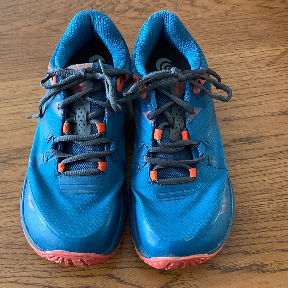 Topp trail runners like new worn 2x